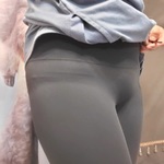 /photo/803152/瑜伽裤/43db17c2-2750-4d6e-b650-76be8fc3f111_1_9_small.jpg