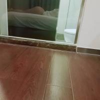 /photo/818040/骚货老婆/mmexport1524323943652_1_1_small.jpg