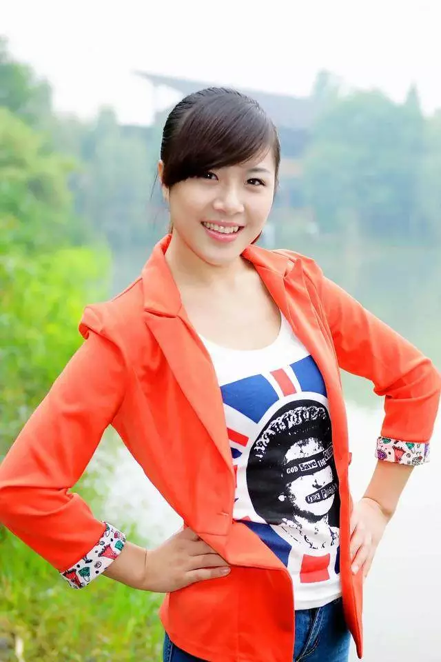 /photo/828970/美腿丝袜/1538181894593_1_10_small.jpg