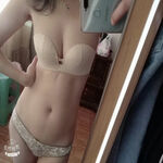/photo/845938/老婆，因为感性，所以敢性/mmexport1634227015899_1_13_small.jpg